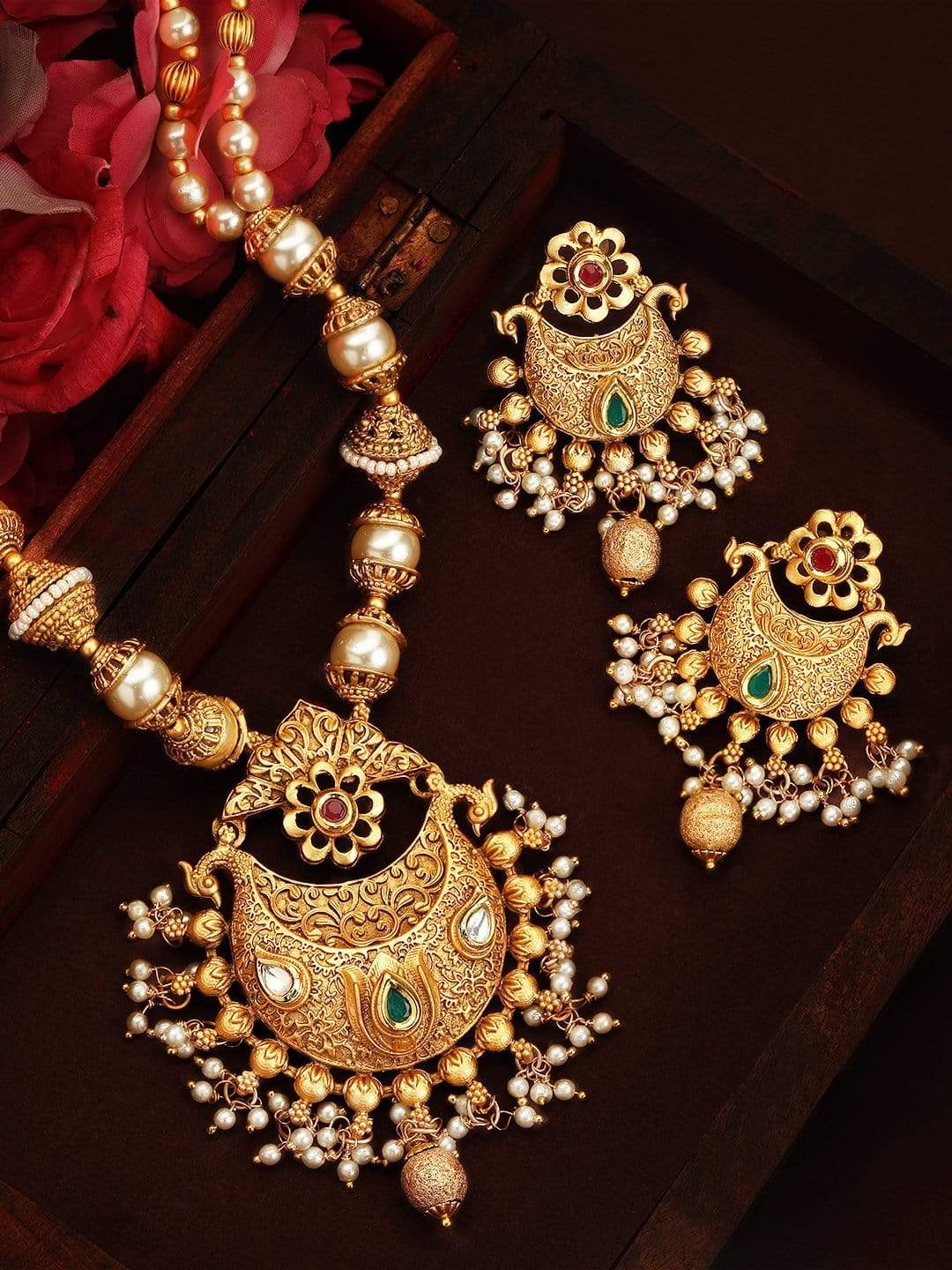 Rubans Gold Plated Hand Crafted Statement Necklace Set