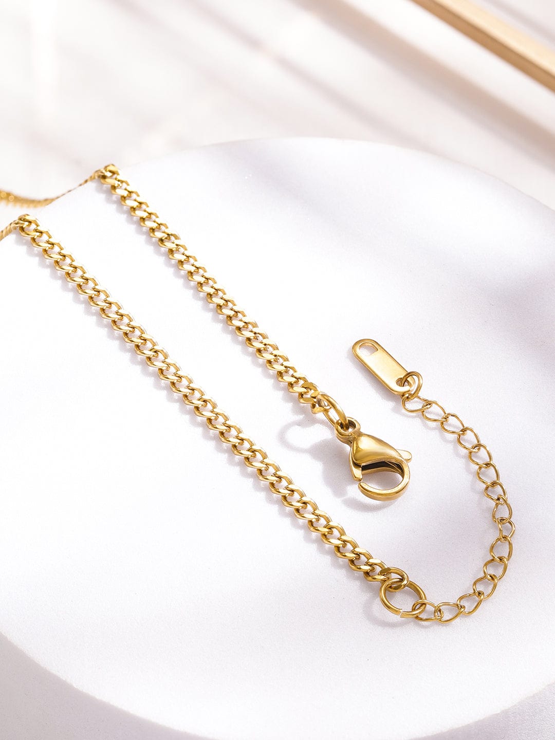 Rubans Voguish 18K Gold-Plated Stainless Steel Tarnish Free Waterproof Heart Pendant Link Chain Necklace