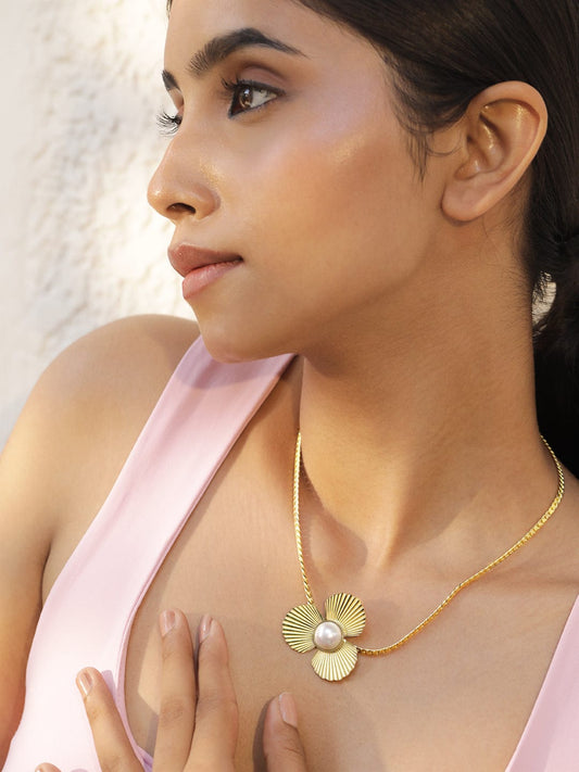 18KT Gold Plated Stainles Steel  Tarnish Free Waterproof Demi-Fine Floral Necklace