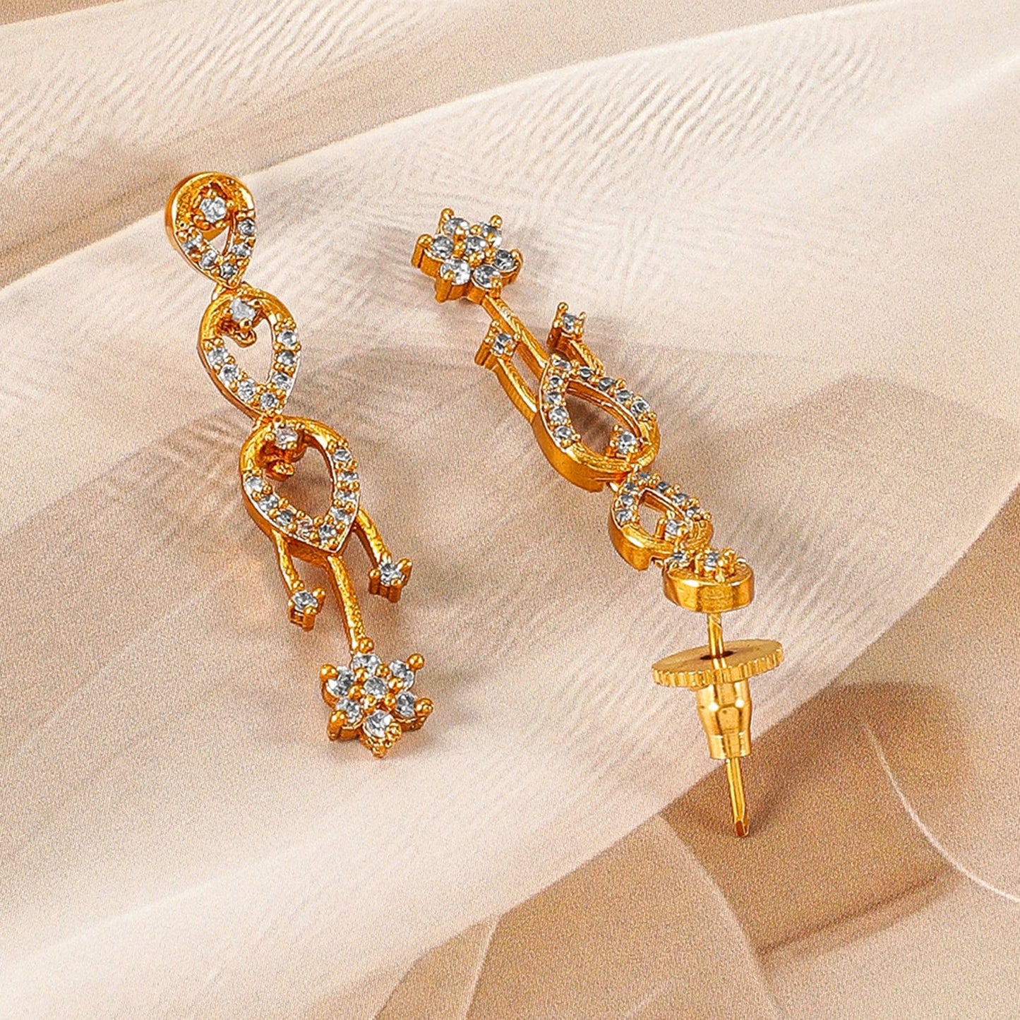 22K Gold-Plated Cubic Zirconia Studded Flower Motif Necklace Set