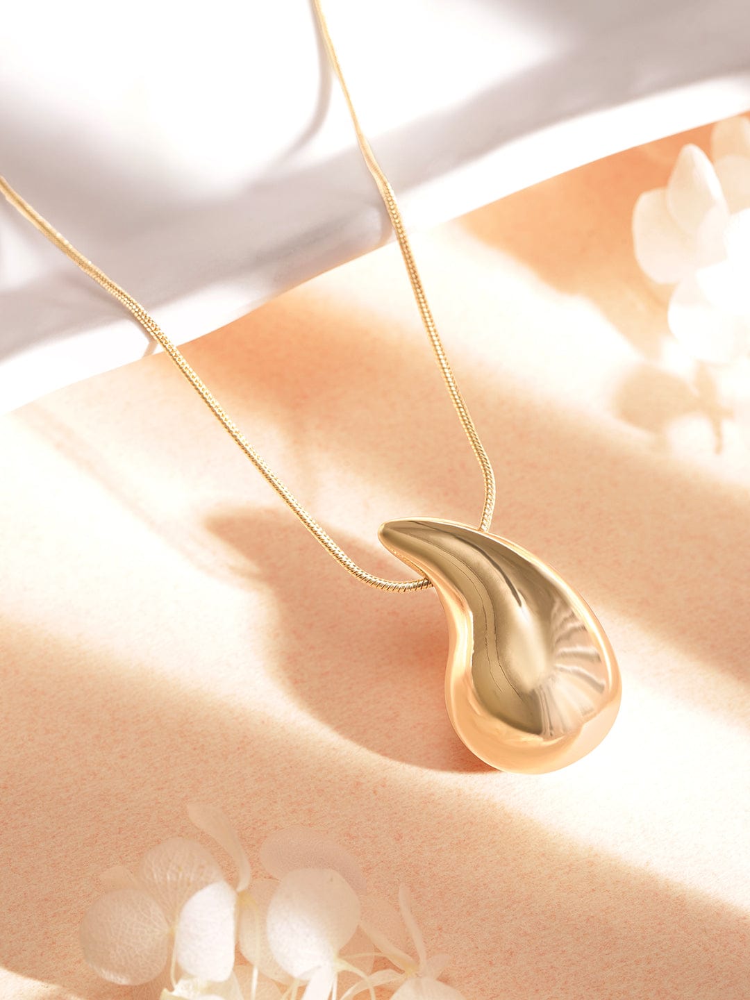 Rubans Voguish 18k Gold plated Stainless Steel Tarnish-Free Golden Fortitude Necklace